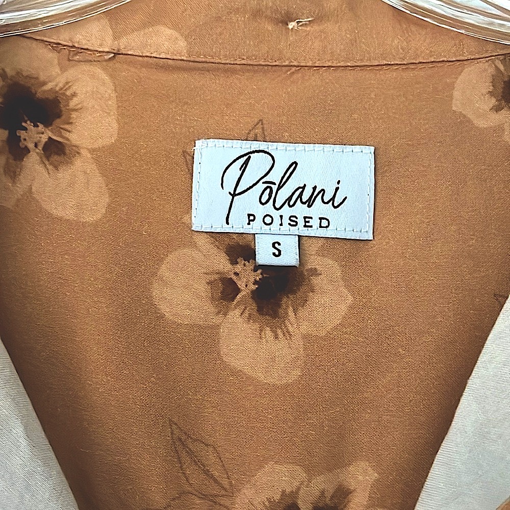 POLANI Button-Up Blouse - Picture 2 of 8